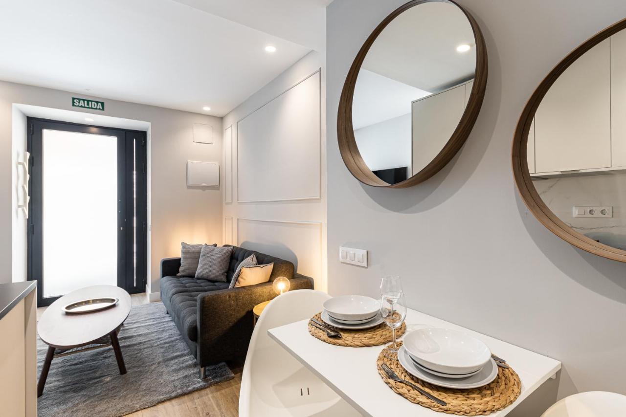 Waou Essence II Anton Martin Apartment Madrid Luaran gambar