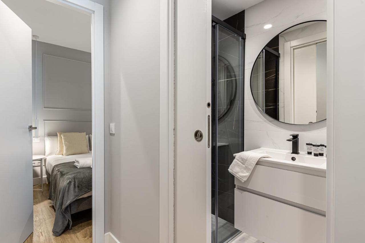 Waou Essence II Anton Martin Apartment Madrid Luaran gambar