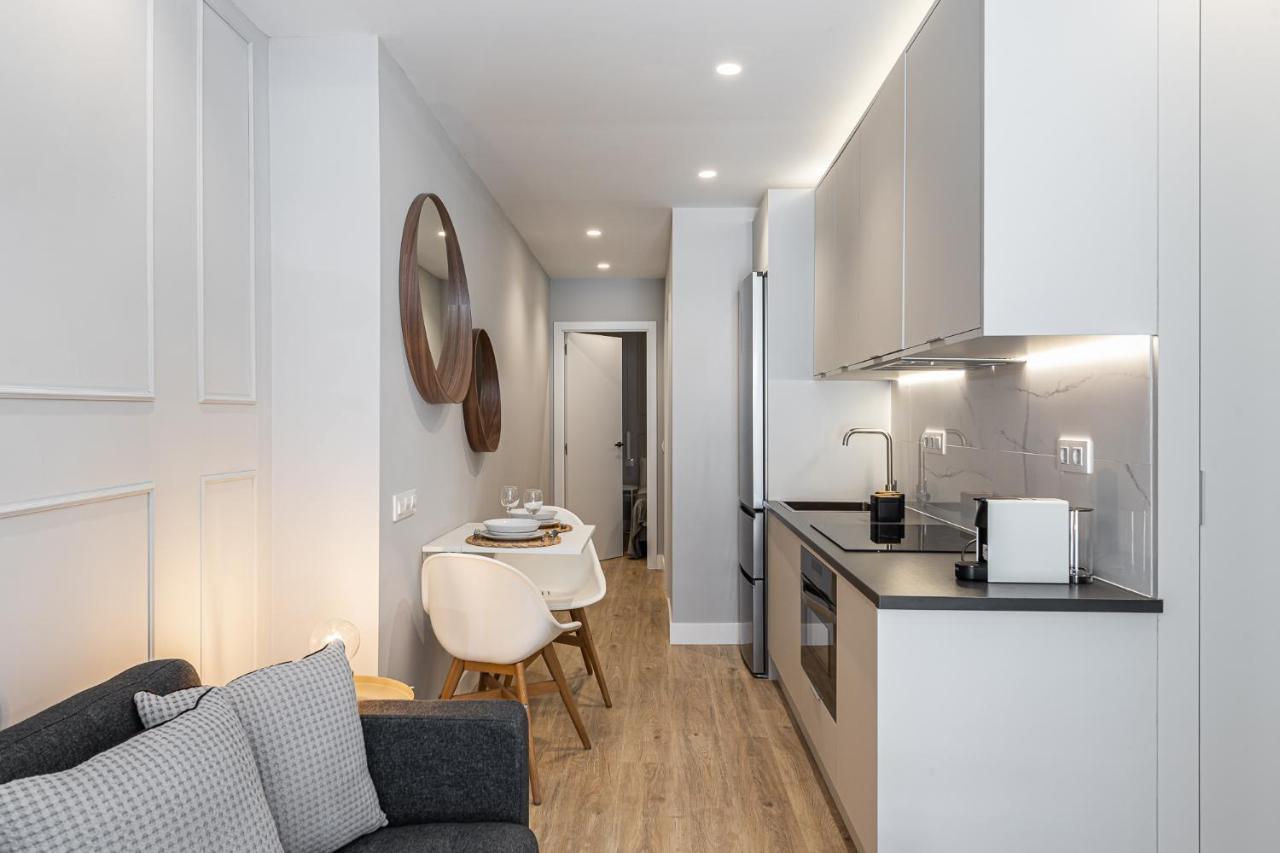 Waou Essence II Anton Martin Apartment Madrid Luaran gambar